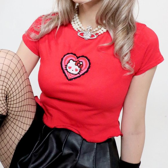 HELLO KITTY SANRIO HEART RUFFLE RED T-SHIRT - Picture 2 of 2